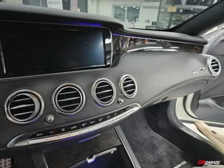 [ 벤츠 S클래스 ] W222 전기형 S63AMG 쿠페 차량! 송풍구엠비언트 라이트 튜닝입니다~^^ 전기형이라 7색밖에 안되지만 부위가 많아져 실내가 화사해지는데욥!!