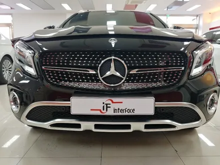 19년식 X156 GLA 본넷 유압쇼바 교체 작업 / 부산 남구