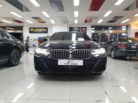 BMW 530i 총체적 튜닝, 카오디오 방음솔루션 3D어라운드뷰 젠틀맨스위치 코딩 크리스탈기어봉 프리미엄으로 누려요 / 부산 남구