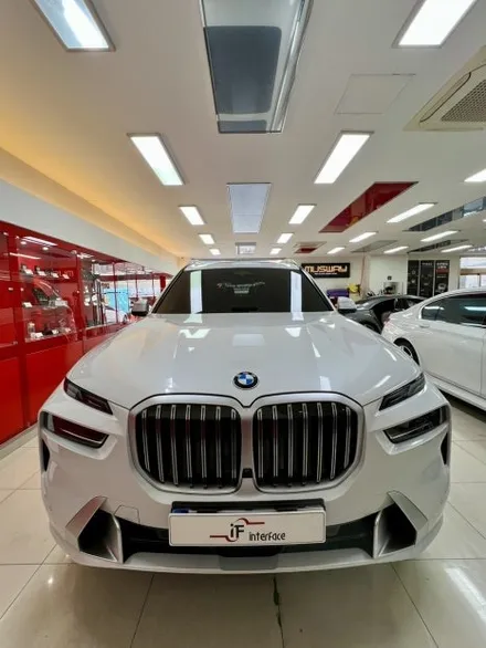 BMW X7 편한 탑승을 위한 고급스러운 옵션 전동 사이드스텝 / 부산 남구