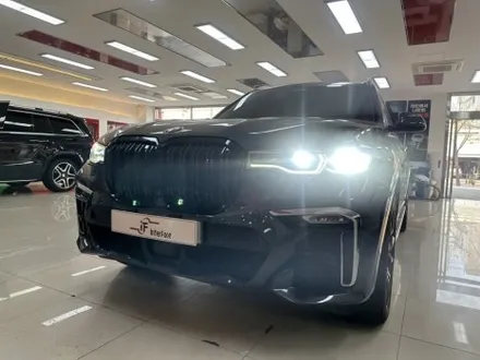 BMW X7 22년식 아이코닉 글로우 \'성능은 그래로 존재감은 다르다\' / 부산 남구