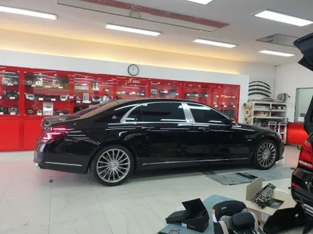벤츠 마이바흐 S650 리어모니터 파손 안드로이드모니터 테블릿스러운 사용감도 최고입니다 / 부산 남구