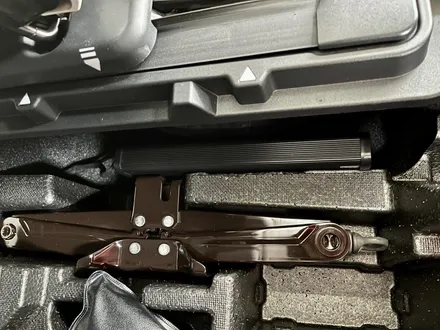 렉서스 LM500h 블랙박스 QXD2 보조배터리 ECOS16 커넥티드 및 1열 방음 및 격벽 작업기 / 부산 남구