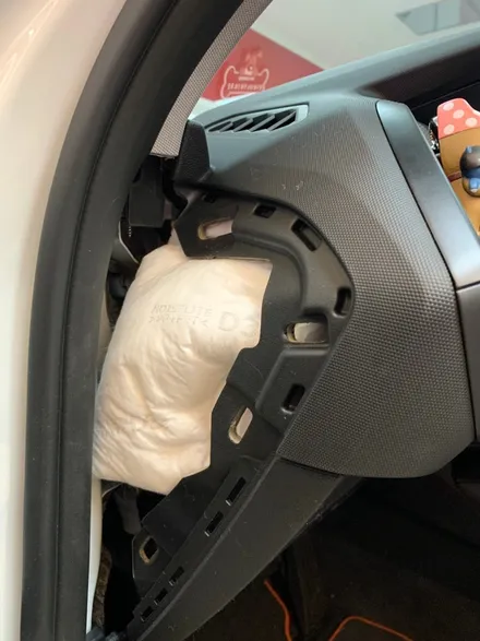 (부산 카오디오) BMW 118d 스피커 튜닝과 전체방음 휠하우스까지 풀방음 OK / 부산 남구
