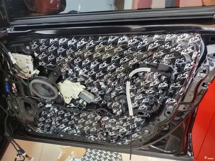 벤츠W223 S580 4D부메스터 LED 엠블럼 도어라이트 카오디오튜닝으로 더욱더 마이바흐의 품격이 올라갑니다. / 부산 남구