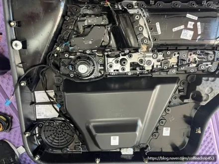 벤츠 지바겐 국룰을 따르라~G400d 송풍구 앰비언트와 MB-100미드 레인지 장착으로 베이스감까지 잡아드립니다. / 부산 남구