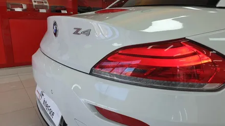 BMW Z4 도어라이트,무빙도어스커프,블랙박스,하이패스,후방카메라,와이드미러까지 모두 장착한 만능(?)샵  [인터페이스] / 부산 남구