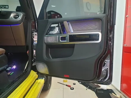 벤츠 g63amg 지바겐 카오디오 튜닝 전동사이드스텝 네비게이션 송풍구엠비언트라이트 옵션왕!!! / 부산 남구