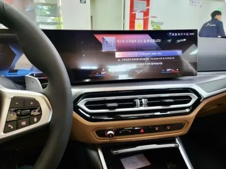 BMW 320i 24년형 사각지대가 어디고~? 순정 어라운드뷰로 출고 시 있던 옵션처럼 장착하고 달린다 / 부산 남구