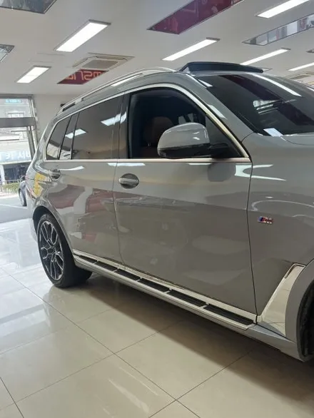 BMW X7 24년식 전동 사이스 스텝, 회오리 앰비언트, VEI GHT DSP MK2 앰프로 더욱 화려해지다. / 부산 남구