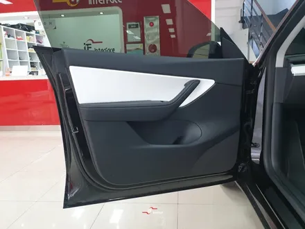 테슬라 모델 Y (model y) 엠비언트 라이트 순정화 작업 실내조명 완전체 부산 인터페이스 / 부산 남구