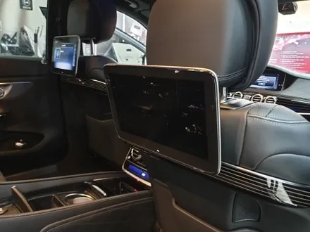 벤츠 마이바흐 S650 리어모니터 파손 안드로이드모니터 테블릿스러운 사용감도 최고입니다 / 부산 남구