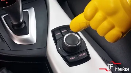 BMW 118d 네비매립하고 와이드미러 교체하니 안전하게 길찾아가죠! / 부산 남구