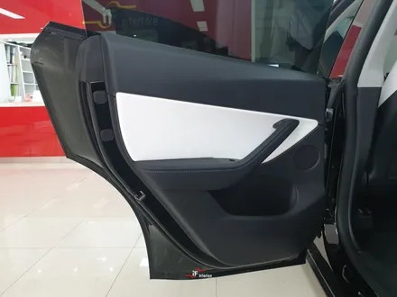 테슬라 모델 Y (model y) 엠비언트 라이트 순정화 작업 실내조명 완전체 부산 인터페이스 / 부산 남구