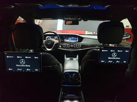 벤츠 마이바흐 S650 리어모니터 파손 안드로이드모니터 테블릿스러운 사용감도 최고입니다 / 부산 남구