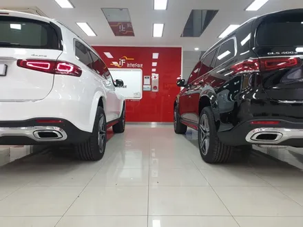 벤츠 GLS400D 전동사이드스텝 리어모니터 옵션 뿜뿜~ / 부산 남구