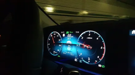 벤츠 GLE300d 어댑티브 크루즈 컨트롤(ACC) 적응형 시스템으로 장거리주행 시내주행 상황에 맞게!!! / 부산 남구