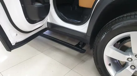 랜드로버 디펜더 전동사이드스텝 지상고 높아 한걸음에 탑승이 힘겨워! / 부산 남구