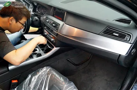 신차 PPF 작업은 역시 랩핑몬스터~!!!BMW 528i 본넷+앞범퍼+생활보호페키지 저황변PPF &사이드미러 카본&실내 브러쉬 스틸랩핑~ / 청주 내덕동