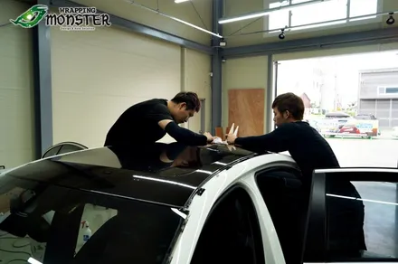 모든 랩핑작업을 한번에~!BMW 520d 루프&사이드미러&도어캐치&프론트립&그릴&트렁크 스포일러 랩핑~M퍼포먼스데칼 스티커등.. / 청주 내덕동