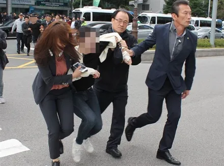 랩핑과 썬팅은 전문점에서 해야죠~더 뉴모닝 유광블랙 루프스킨+솔라가드HP 스모크 전면썬팅시공~ / 청주 내덕동