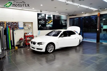 헌옷을 벗고 새옷을 입다~BMW 328i 컨버터블 유광화이트 전체랩핑 시공~ / 청주 내덕동