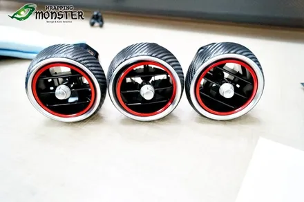 내차의 실내를 근사하게 바꾸는 기술~벤츠 신형 C클래스 센터페시아 3D카본 랩핑~ / 청주 내덕동