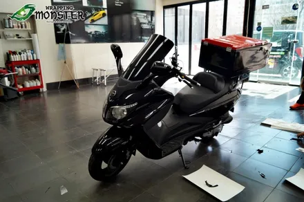 [바이크 랩핑]GTS125 유광블랙 부분랩핑~바이크 랩핑도 랩핑몬스터~! / 청주 내덕동