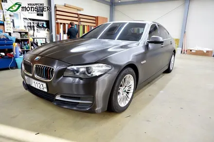 [전체랩핑] BMW 520d 브러쉬 블랙 전체랩핑+그릴 3색 랩핑 시공~!수입차 전체랩핑도 역시 랩핑몬스터~ / 청주 내덕동