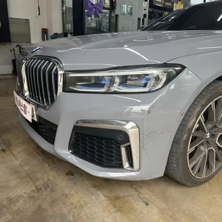 대구랩핑 BMW 730d 랩핑사고처리 고광택 필름으로 재시공 / 대구 북구 침산동