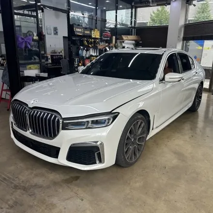 대구랩핑 BMW 730d 랩핑사고처리 고광택 필름으로 재시공 / 대구 북구 침산동
