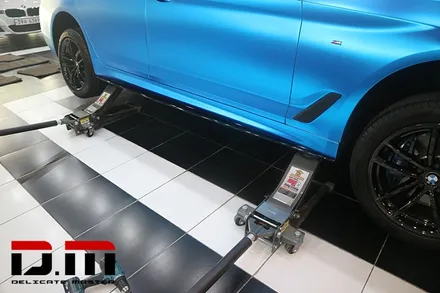[디엠][자동차멀티샵][대구랩핑전문]bmw 5시리즈(g30) 전체랩핑,무광카본 가니쉬부분랩핑,도어락(포인트랩핑),ppf생활보호패키지,라이트필름,사이드스텝,퓨어그래스매트 시공 / 대구 수성구