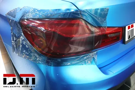 [디엠][자동차멀티샵][대구랩핑전문]bmw 5시리즈(g30) 전체랩핑,무광카본 가니쉬부분랩핑,도어락(포인트랩핑),ppf생활보호패키지,라이트필름,사이드스텝,퓨어그래스매트 시공 / 대구 수성구
