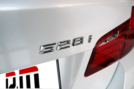 [디엠][자동차멀티샵][랩핑전문] bmw 5시리즈 화이트 질주펄 전체랩핑 + 루프스킨 +디퓨저 유광블랙 부분랩핑 시공 / 대구 수성구
