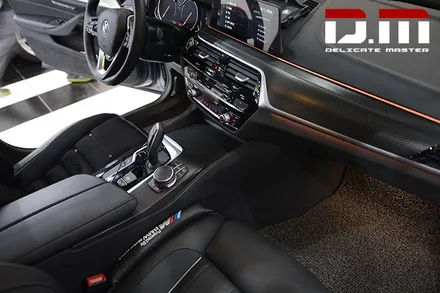 [디엠][대구랩핑전문] bmw 5시리즈 g30 루프스킨 + 사이드미러 부분랩핑(포인트랩핑) + 실내랩핑 (실내 카본랩핑) / 대구 수성구