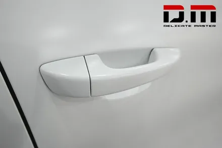 [디엠][자동차멀티샵][대구랩핑전문] 포르쉐 무광화이트 전체랩핑 + 루프스킨 + 사이드미러 블랙유광 포인트랩핑(부분랩핑) / 대구 수성구