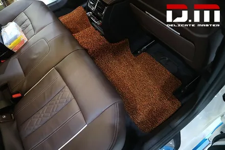 [디엠][자동차멀티샵][대구랩핑전문]bmw 5시리즈(g30) 전체랩핑,무광카본 가니쉬부분랩핑,도어락(포인트랩핑),ppf생활보호패키지,라이트필름,사이드스텝,퓨어그래스매트 시공 / 대구 수성구