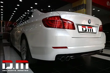 [디엠][자동차멀티샵][랩핑전문] bmw 5시리즈 화이트 질주펄 전체랩핑 + 루프스킨 +디퓨저 유광블랙 부분랩핑 시공 / 대구 수성구