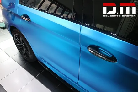 [디엠][자동차멀티샵][대구랩핑전문]bmw 5시리즈(g30) 전체랩핑,무광카본 가니쉬부분랩핑,도어락(포인트랩핑),ppf생활보호패키지,라이트필름,사이드스텝,퓨어그래스매트 시공 / 대구 수성구