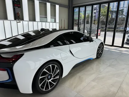 부산랩핑 BMW I8 측면 사고 랩핑 보험처리는 크라운랩! / 부산 사상구