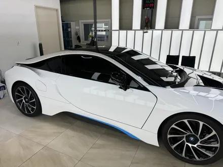 부산랩핑 BMW I8 측면 사고 랩핑 보험처리는 크라운랩! / 부산 사상구
