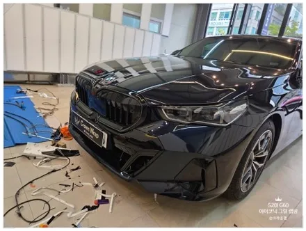 양산 랩핑 BMW 5시리즈 (G60) 아이코닉 그릴 블랙 크롬죽이기 랩핑으로 드레스업 효과 / 부산 사상구