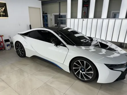 부산랩핑 BMW I8 측면 사고 랩핑 보험처리는 크라운랩! / 부산 사상구