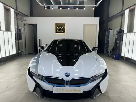 부산랩핑 BMW I8 측면 사고 랩핑 보험처리는 크라운랩! / 부산 사상구