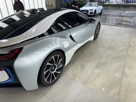 부산랩핑 BMW I8 측면 사고 랩핑 보험처리는 크라운랩! / 부산 사상구
