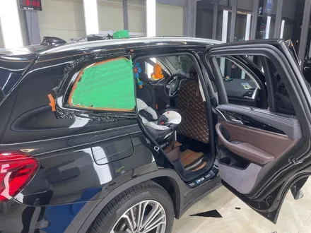 BMW X3 전체크롬죽이기(B필러 PPF, 스포일러, 루프랙) / 부산 사상구