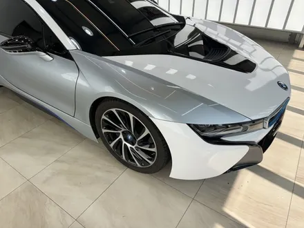 부산랩핑 BMW I8 측면 사고 랩핑 보험처리는 크라운랩! / 부산 사상구