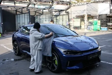 부산 랩핑 EV6 GT 전체 시공 무광 블루 매력적이네 / 부산 사상구