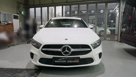 BENZ A220 세단 실내+송풍구 앰비언트라이트 : 키레스고(Keyless-go) 핸드폰 무선 충전기 패키지 과천 튜닝 / 경기 과천