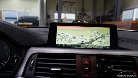 BMW320d 내비게이션 매립 : 안드로이드 M2C 카블릿 / 경기 과천